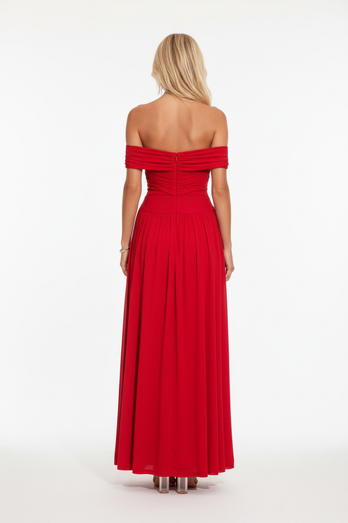 Rode off-shoulder jurk achterkant